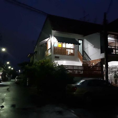 A & P House Apartment กรุงเทพมหานคร ภายนอก รูปภาพ